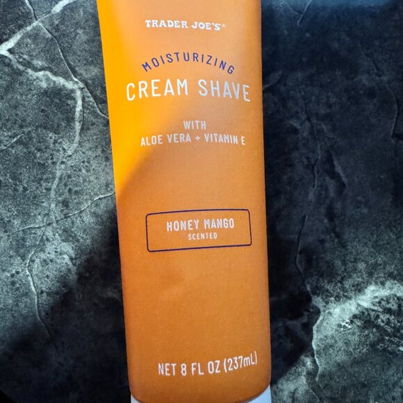 Trader Joe’s Moisturizing Cream Shave Honey Mango – 8 fl oz (237ml) - Picture 5 of 6